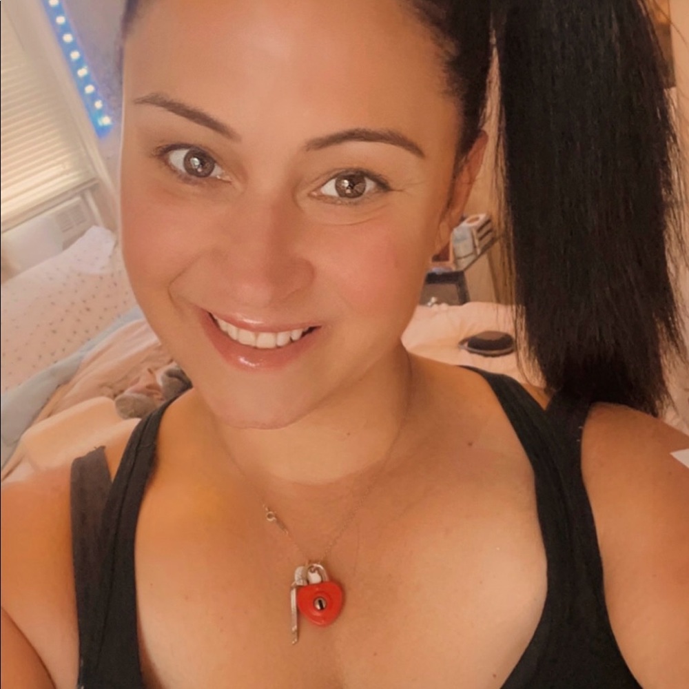 Meet your Posher, Melissa